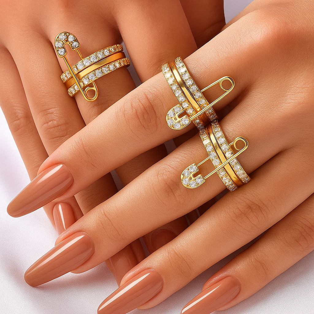 Anel em Femenino  Dourado com Grampo – Charme e Versatilidade